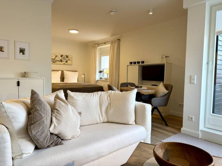Modernes App., strandnah, Balkon, Stellplatz, WLAN. Haustier erlaubt. in Sylt