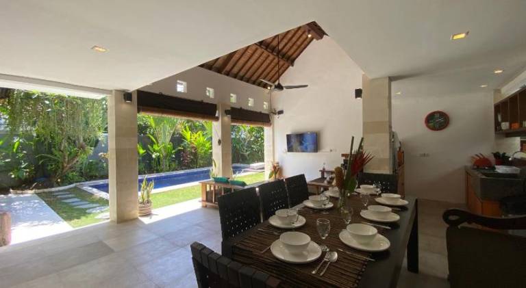 Villa with private pool, yard & BBQ — photo 4