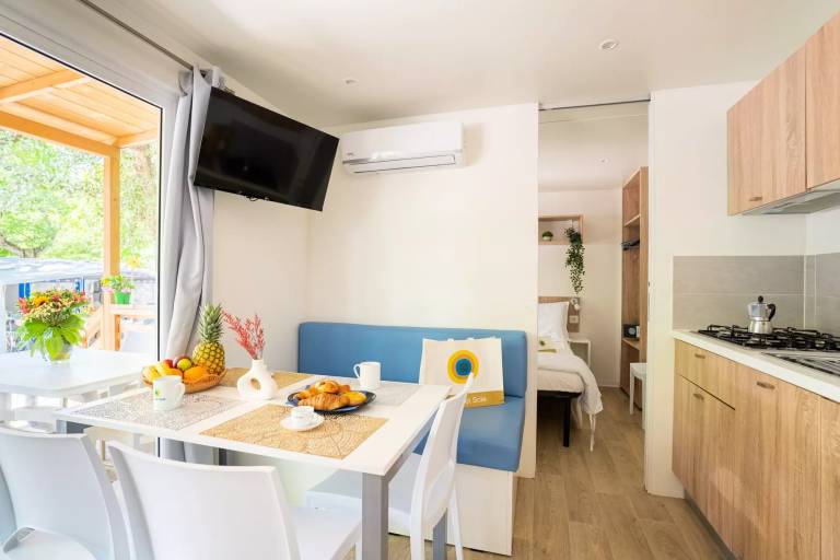 Mobile home with terrace — photo 4
