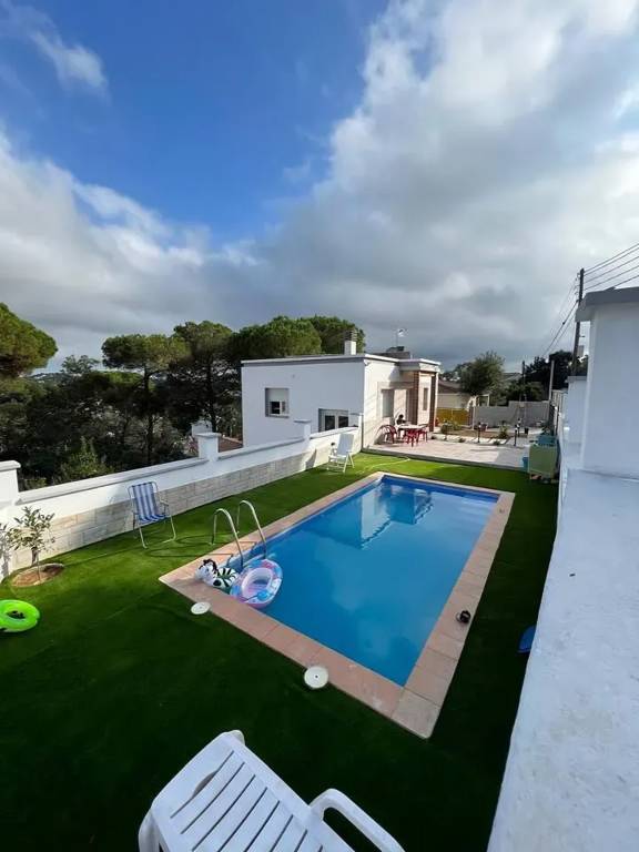 Ruhige Villa in Vidreres mit privatem Pool