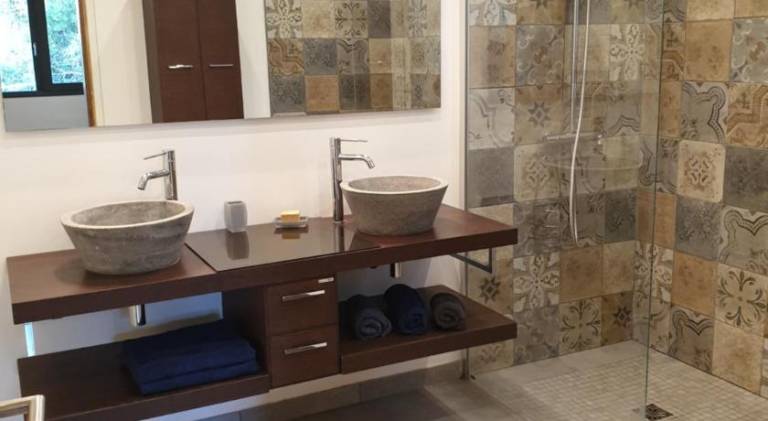 Villa with pool — photo 2