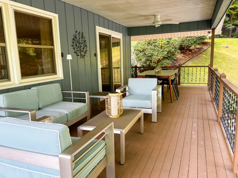 Howland House A Mid-century Modern Gem with Fireplace, Hot Tub, Pet-friendly — photo 5