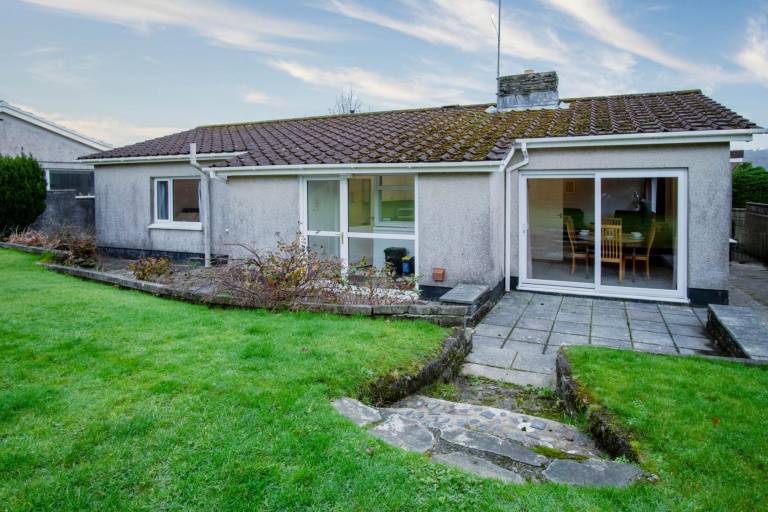 Vacation home with fast internet & garden | Beach view in Tenby