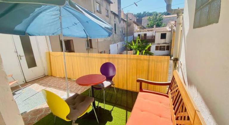 Apartment with terrace — photo 3