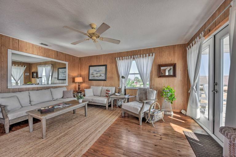 Fernandina Cottage w/ Deck + Direct Beach Access! — photo 4