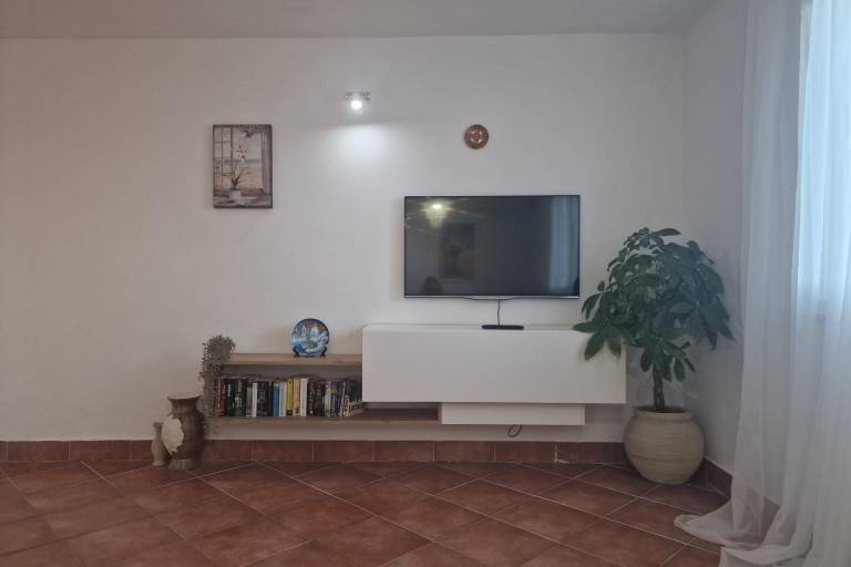Three bedroom apartment near beach Kučište - Perna, Pelješac (A-4542-a) — photo 4