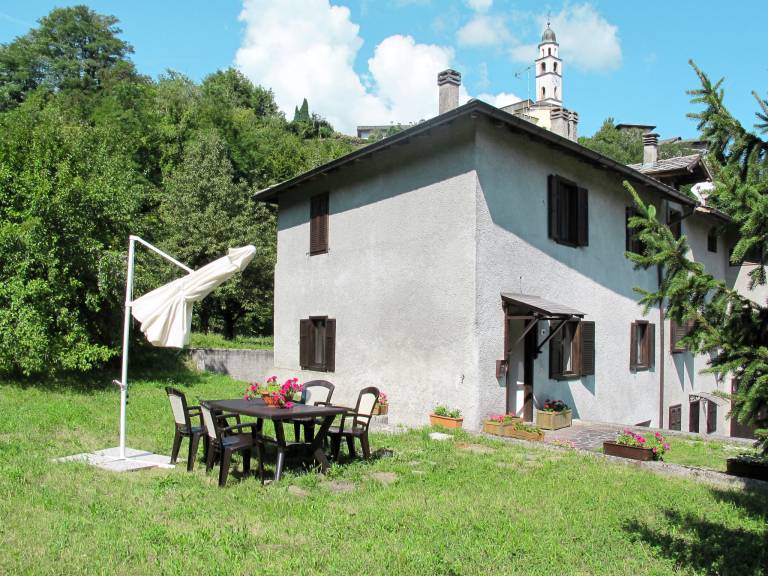 Ferienhaus in Calceranica al Lago für max. 6 Personen
