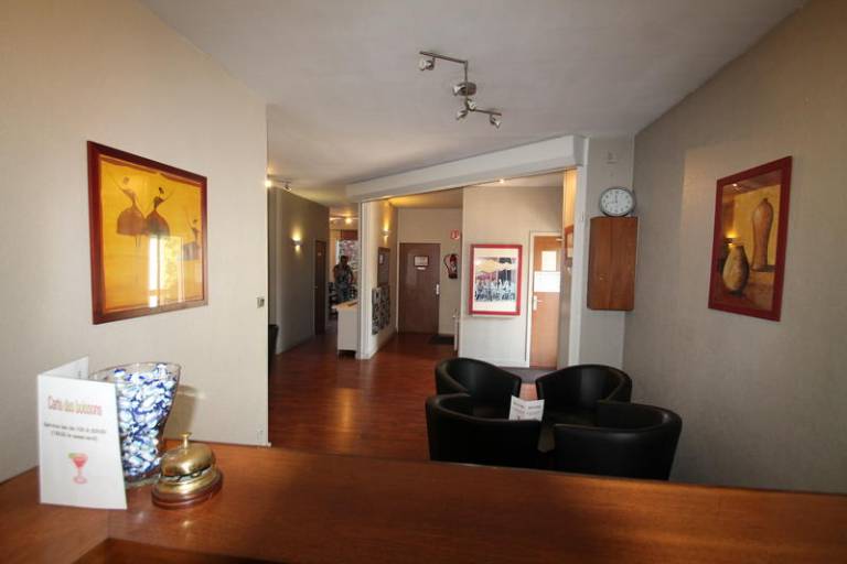 Adonis Lyon Est Hotel Artys — photo 4