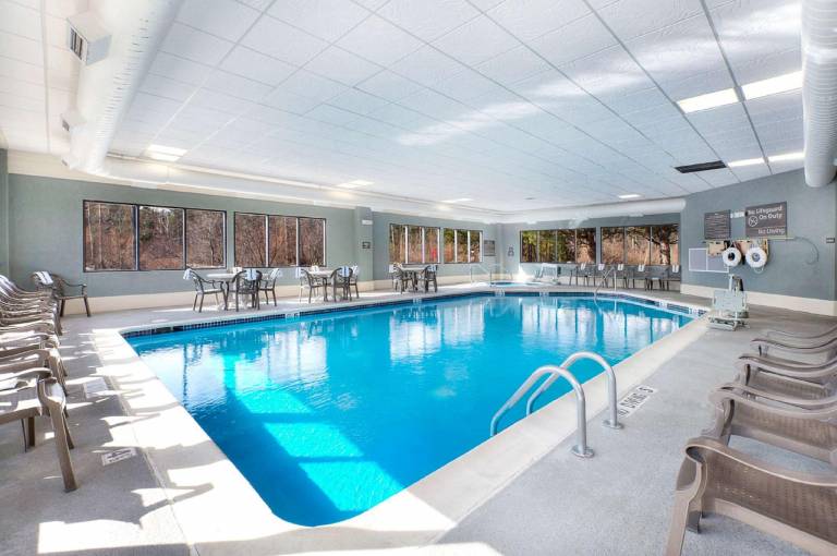 Hampton Inn Traverse City — photo 3