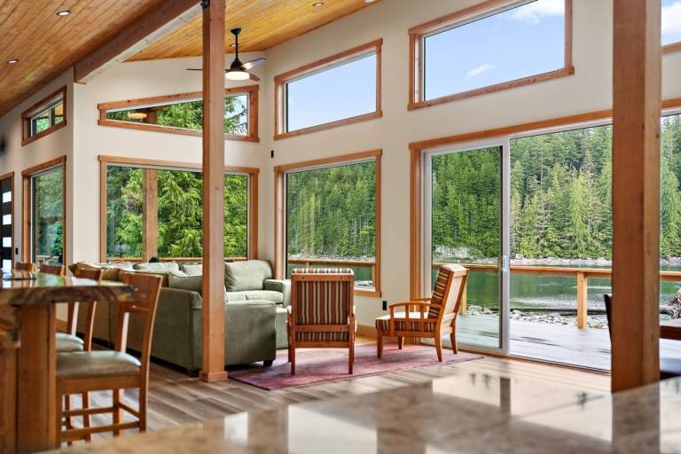 Lodge  Cortes Island