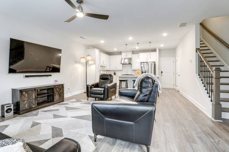 7 Mi to Dtwn Sleek Retreat in Atlanta