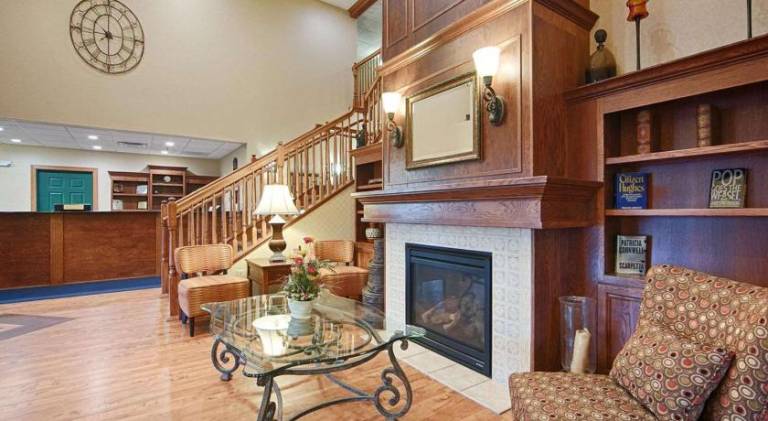 Heritage Hotel and Suites — photo 2