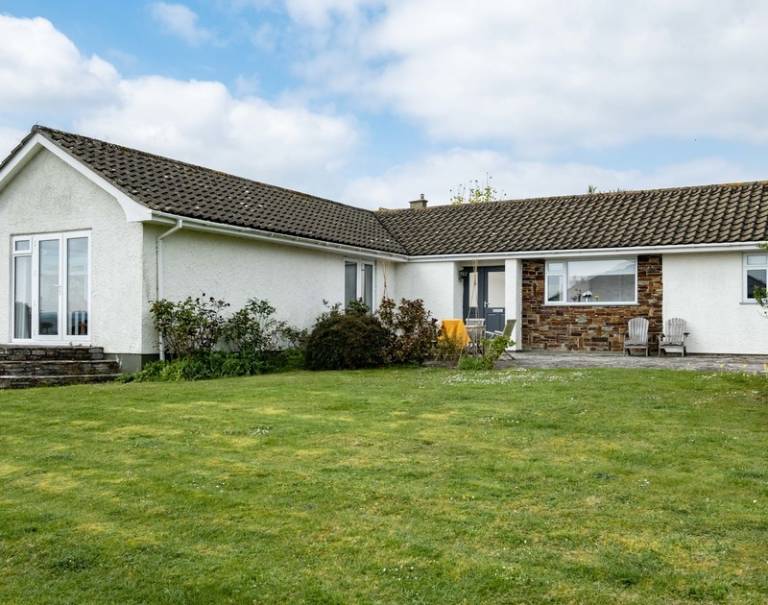 Cabin  Polzeath