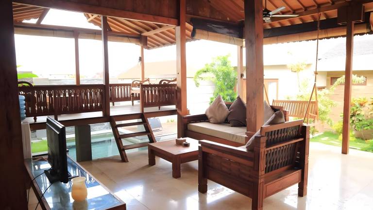 Villa with pool & terrace — photo 5