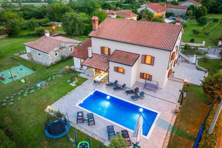 Activity and family Villa Milena with heated pool