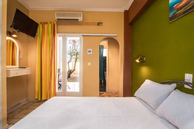 Condo Agios Georgios