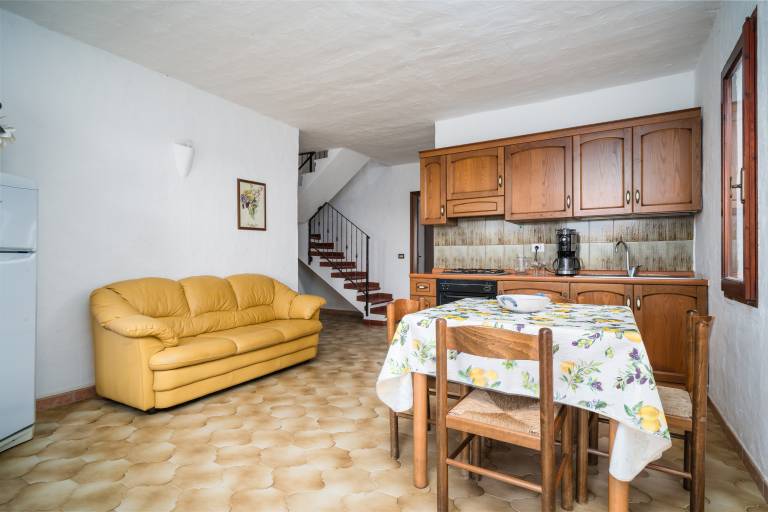 Fully equipped holiday apartment with terrace, yard & barbeque | Beach nearby | Good for workation | Pets allowed — photo 4