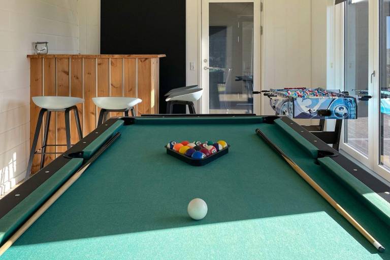 Vacation home with sauna, BBQ & patio — photo 2
