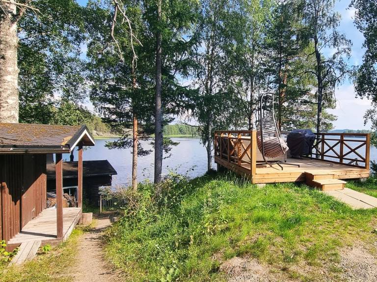 Vacation home with sauna & patio — photo 5