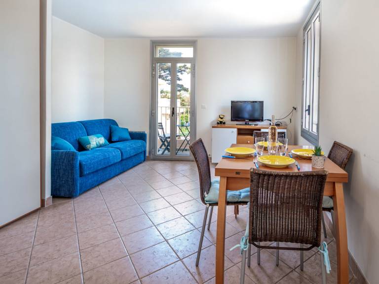 Apartment with 1 room for 4 persons — photo 4