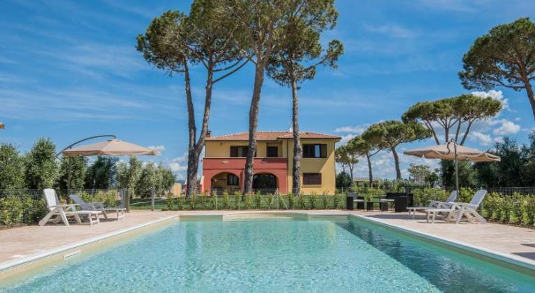 Farm with garden, pool & BBQ in Piombino