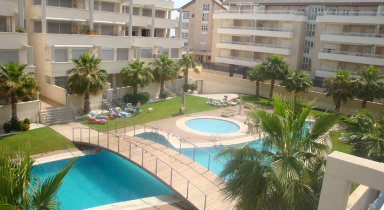 Holiday apartment with patio, pool & sauna in Denia