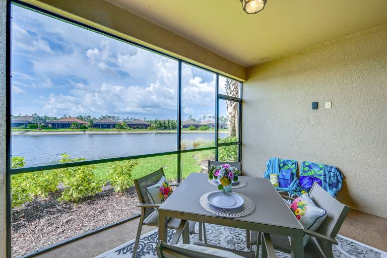 Chic Country Club Condo w Upscale Amenities