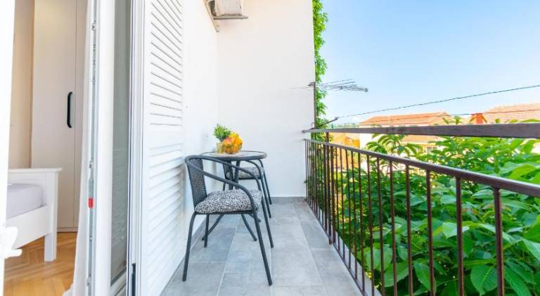 Holiday apartment with 2 rooms for 5 persons — photo 3