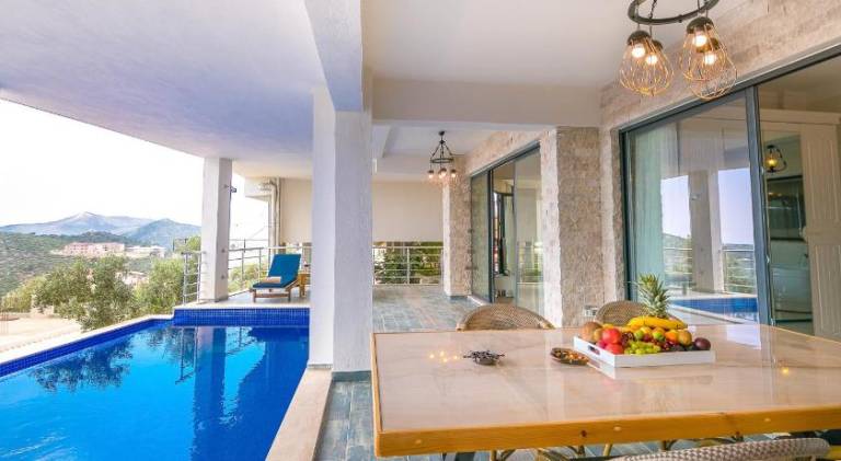 Fully equipped pleasant villa with private pool, patio & garden | Pets are welcome in Antalya