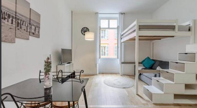 Fully equipped rental apartment | Close to Castle Hill | Next to the beach | Pets allowed in Thiers