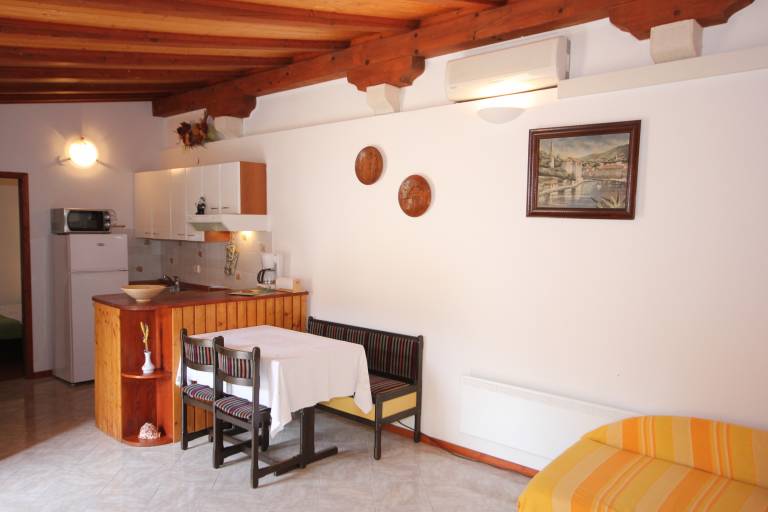 Holiday apartment with terrace & barbeque — photo 5