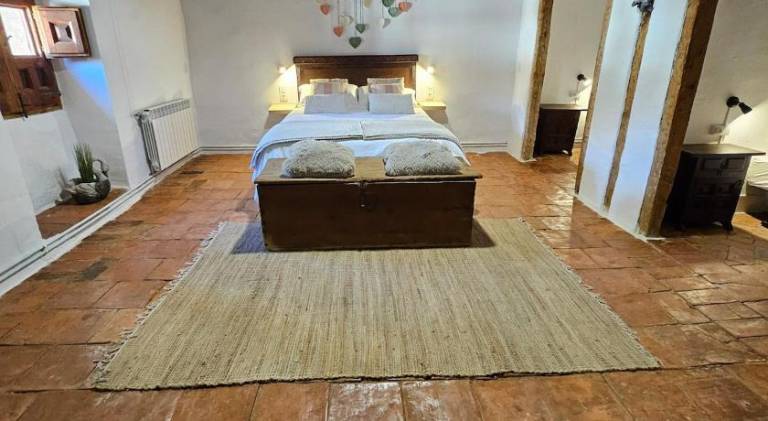 House with 2 rooms for 6 persons in Burgos