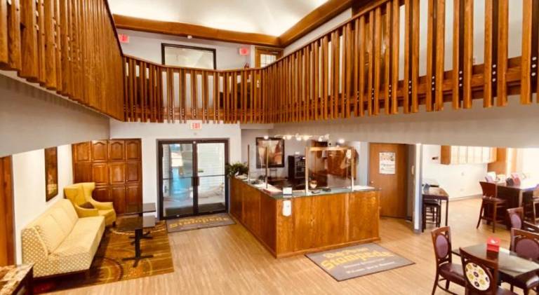 Howard Johnson by Wyndham Branson Theatre District — photo 3