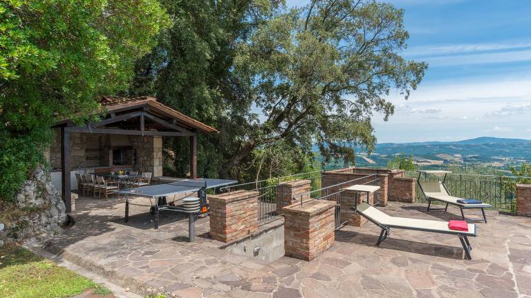 Villa with yard, private pool & patio — photo 4