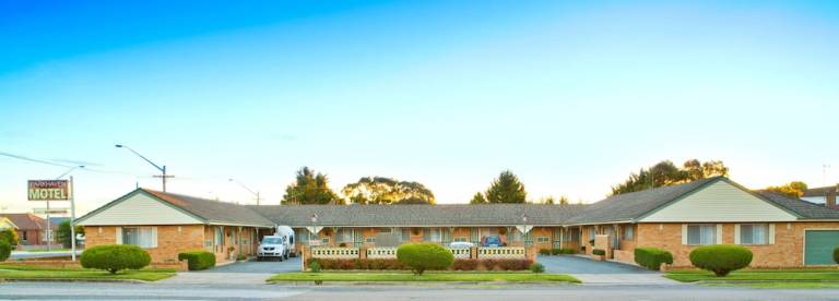 Motel  Goulburn