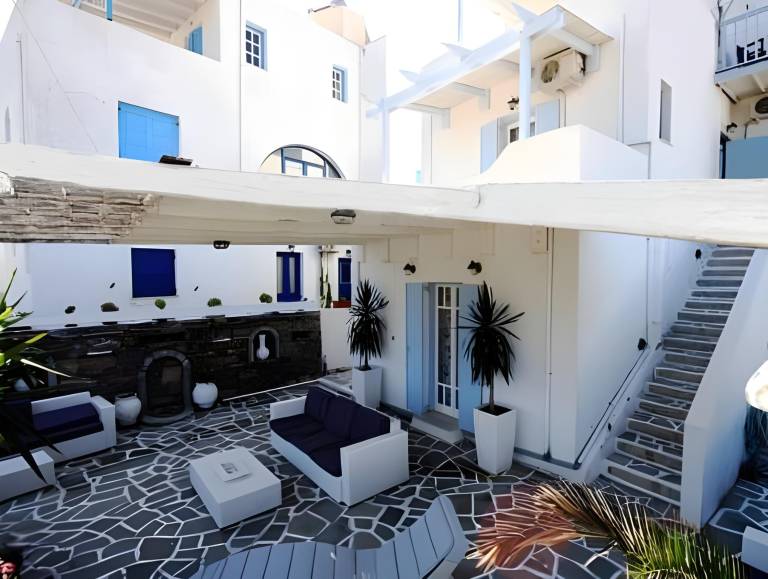 Lovely serviced apartment with patio | Pets allowed — photo 4