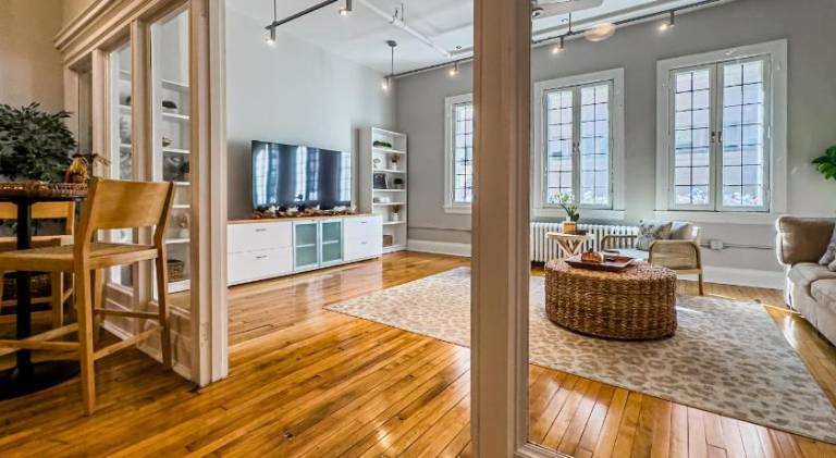 Serviced apartment with garden, hot tub & patio | Suitable for remote work — photo 2