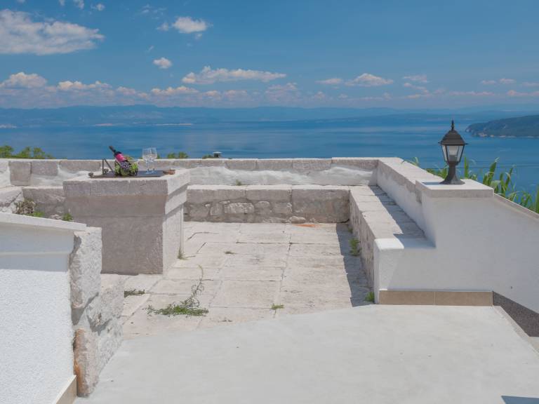 House with terrace, grill & yard | Sea view — photo 2