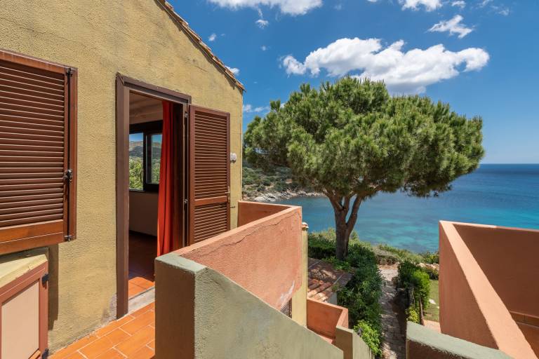 Seaside Apartment with View – Accu is Prezzus D, Beachfront Terrace — photo 5