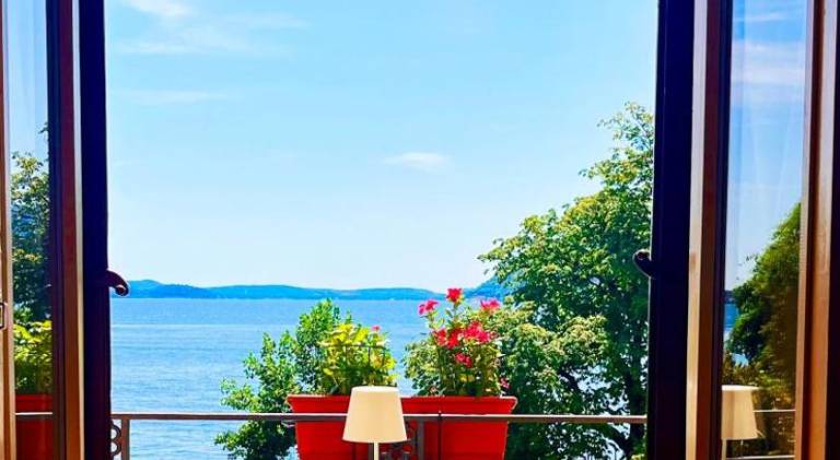 Rental apartment with terrace | Suitable for remote work in Verbania
