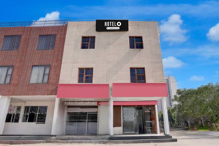 Hotel O by OYO ISBT Mohali Formerly Holiday Spot