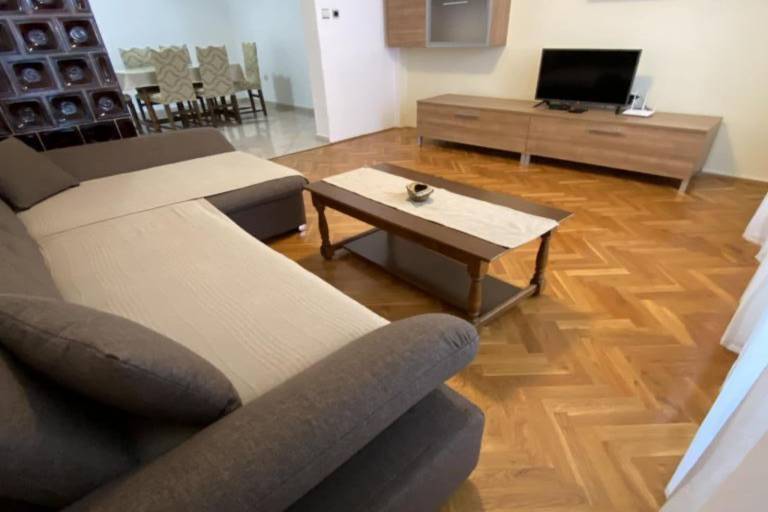 Holiday apartment with patio & grill | Sea view in Rab