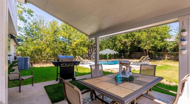Charming vacation home with pool | Pet-friendly — photo 5