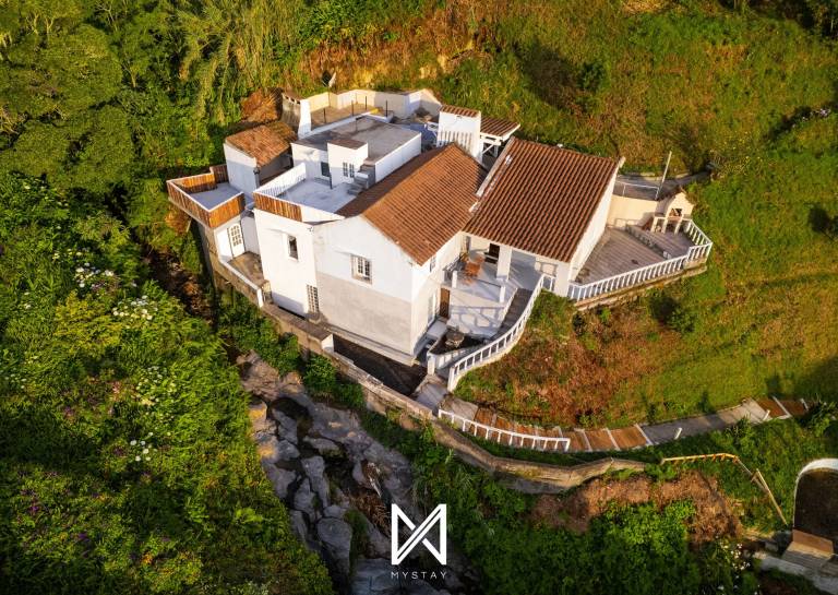 Casa  Mosteiros