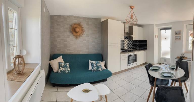 Holiday Home “Escapade Pirouaise - L'Oyat” with Terrace, Garden & Wi-Fi in Coutances