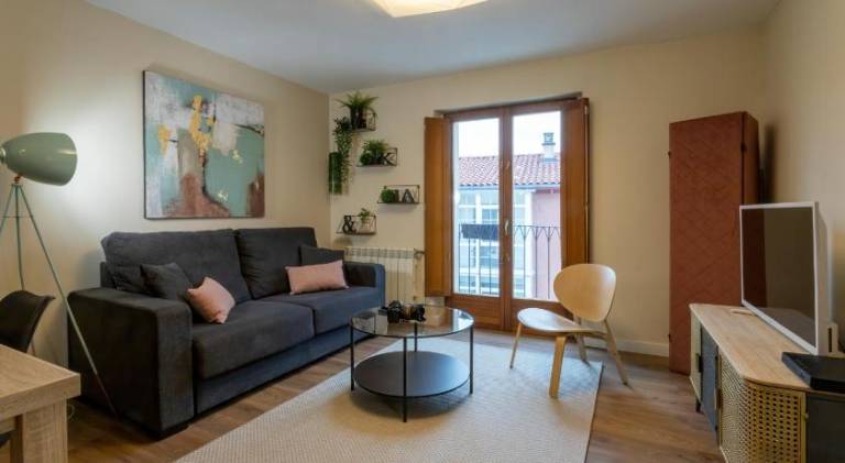 Apartment with 1 room for 3 persons in Burgos