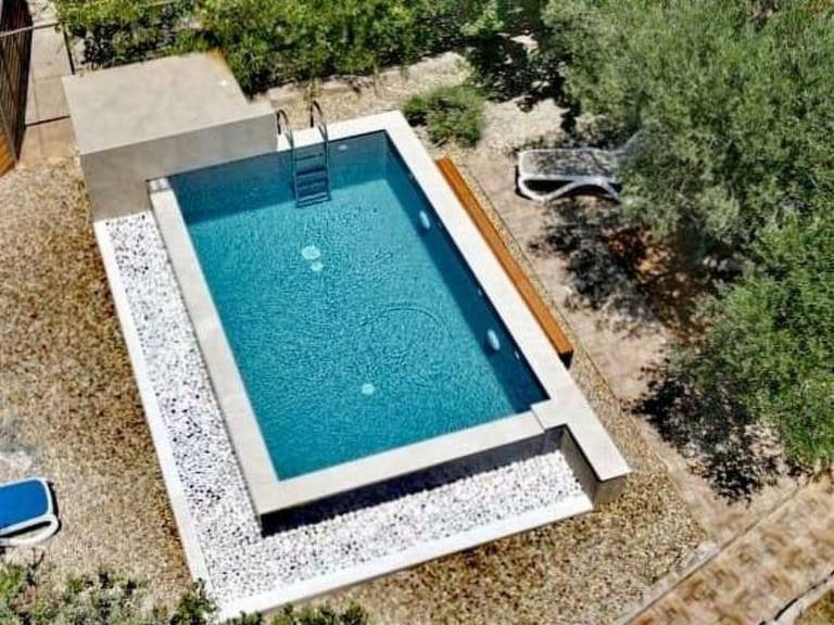 Vacation home with patio, hot tub & private pool — photo 5