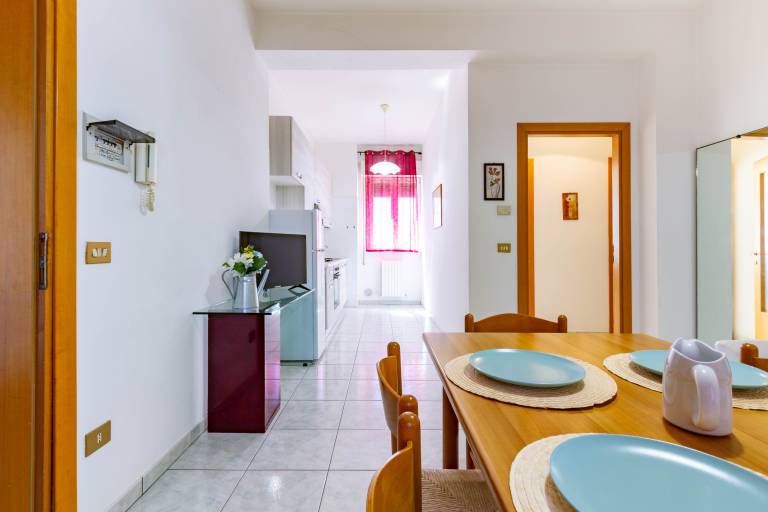 Holiday apartment with 2 rooms for 5 persons — photo 2