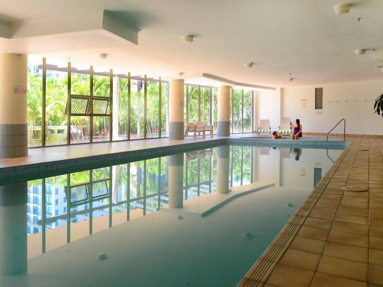 Apartment Surfers Paradise