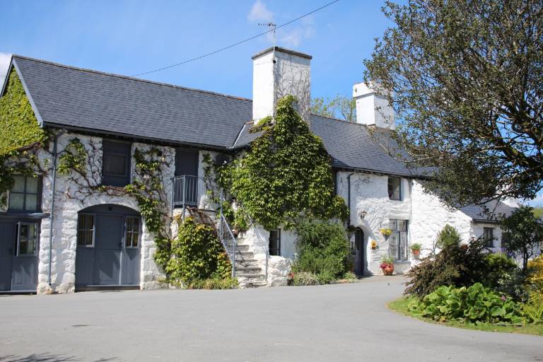 Bed & Breakfast  Dolgellau